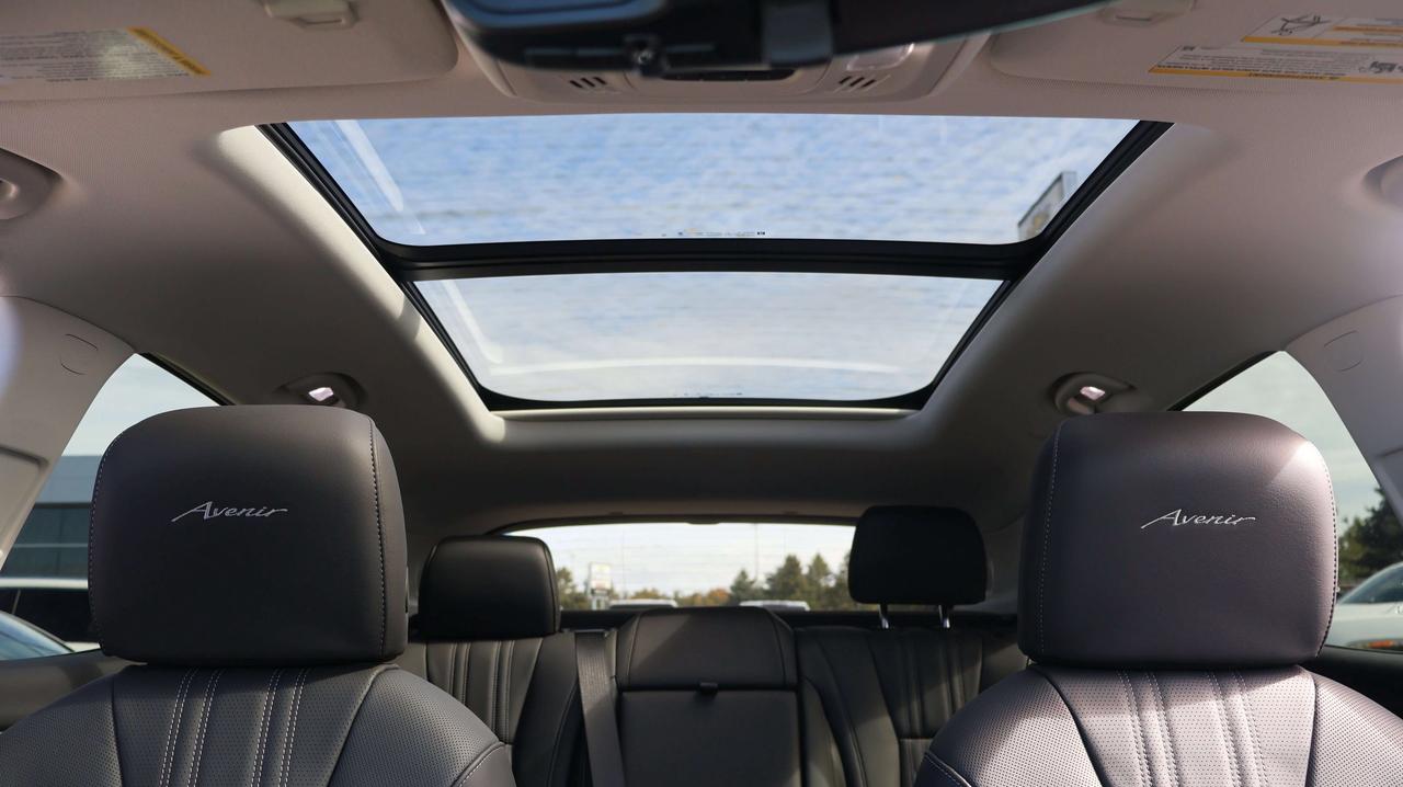 2026 Buick Envision Avenir | Sunroof | Heated Seats Photo