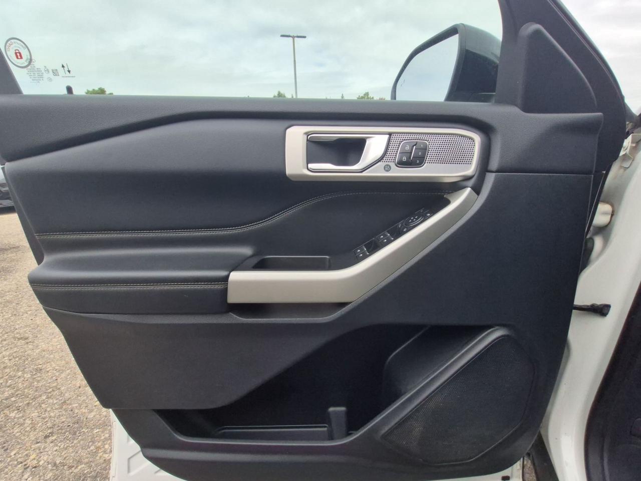 2020 Ford Explorer HYBRID! LTD, 1 OWNER, LOCAL TRADE! SERVICED HERE! Photo