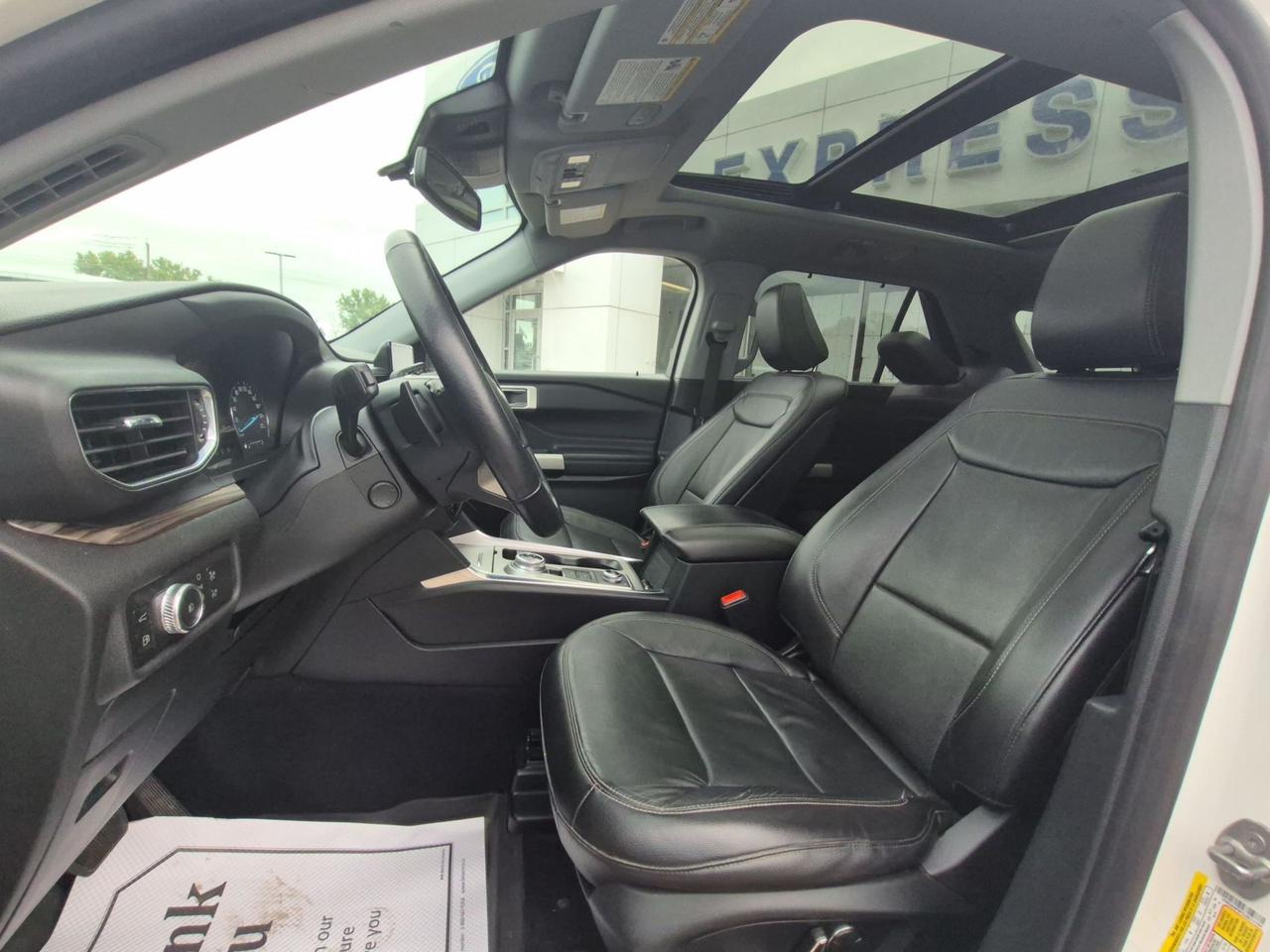 2020 Ford Explorer HYBRID! LTD, 1 OWNER, LOCAL TRADE! SERVICED HERE! Photo