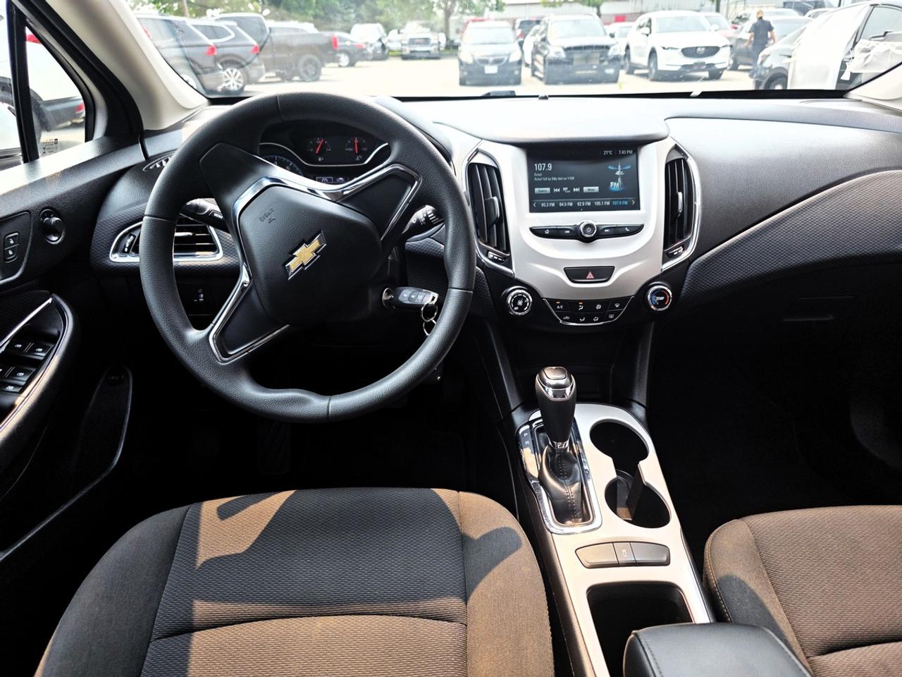 2016 Chevrolet Cruze LS Photo