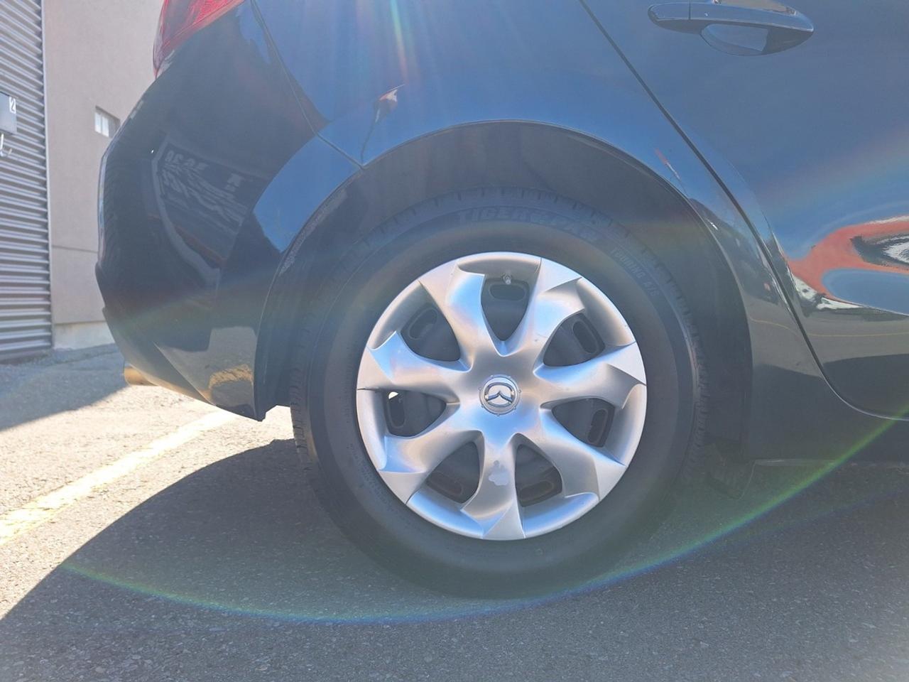 2015 Mazda MAZDA3 4dr HB Sport Auto GX Photo