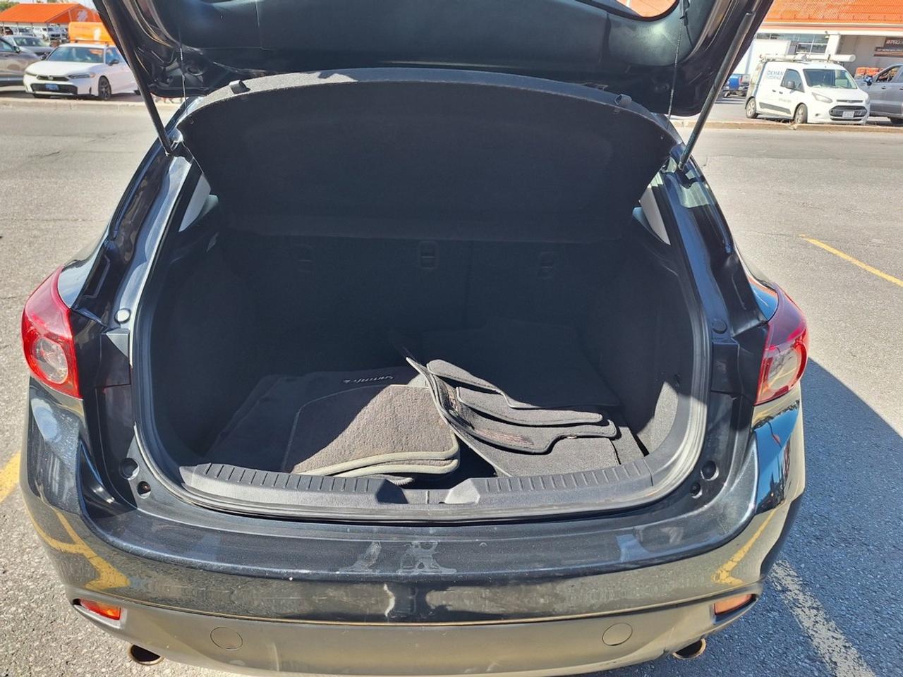 2015 Mazda MAZDA3 4dr HB Sport Auto GX Photo