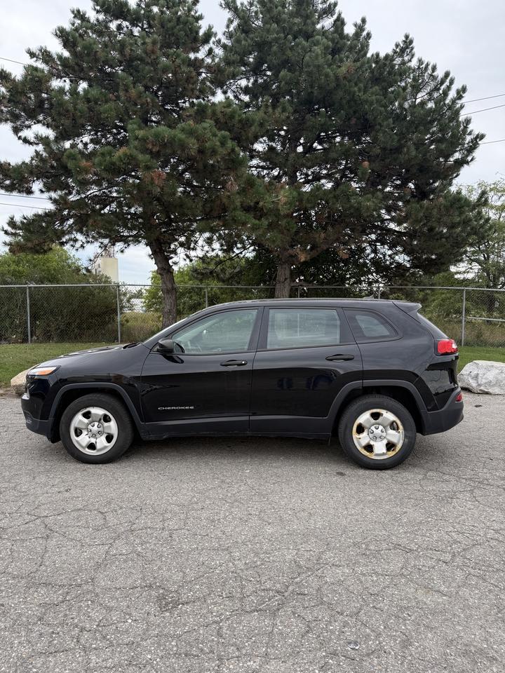 2017 Jeep Cherokee Sport Photo