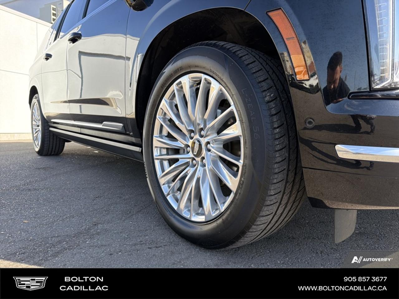 2025 Cadillac Escalade ESV Premium Luxury Photo
