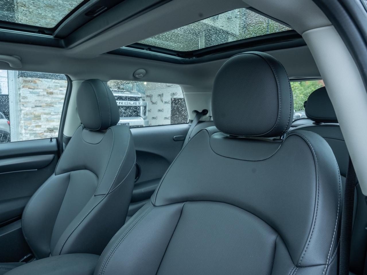 2023 MINI Hardtop S | No Accidents Photo
