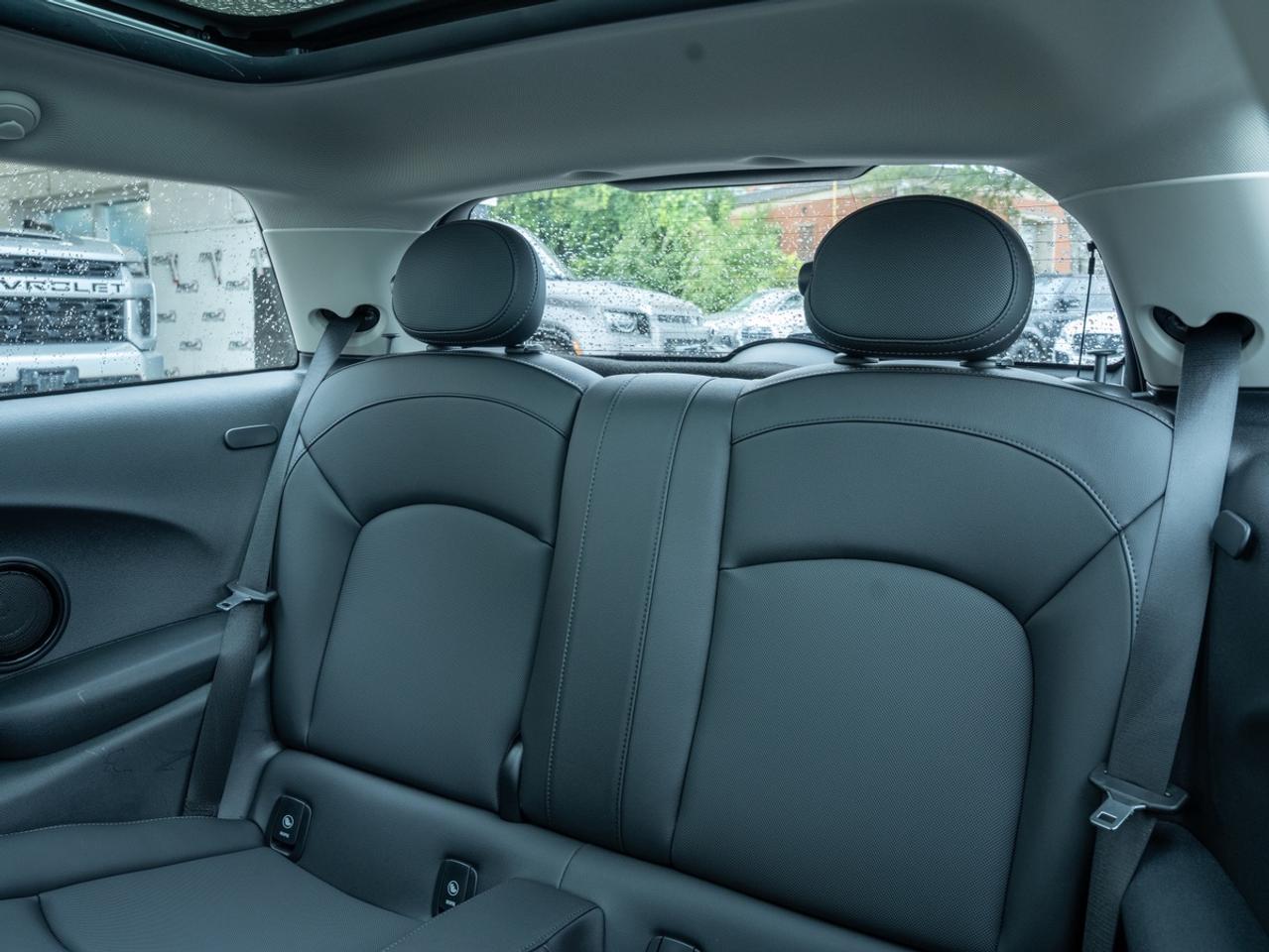2023 MINI Hardtop S | No Accidents Photo