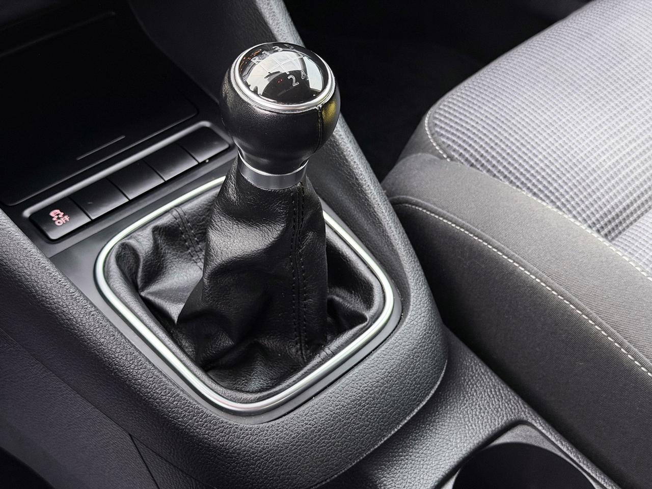 2013 Volkswagen Golf 2.5L WOLFSBURG EDITION MANUAL Photo
