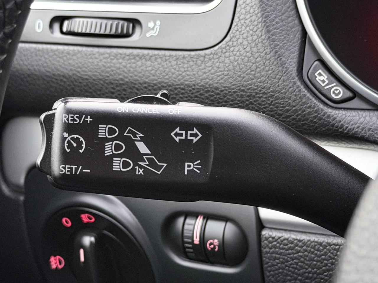 2013 Volkswagen Golf 2.5L WOLFSBURG EDITION MANUAL Photo