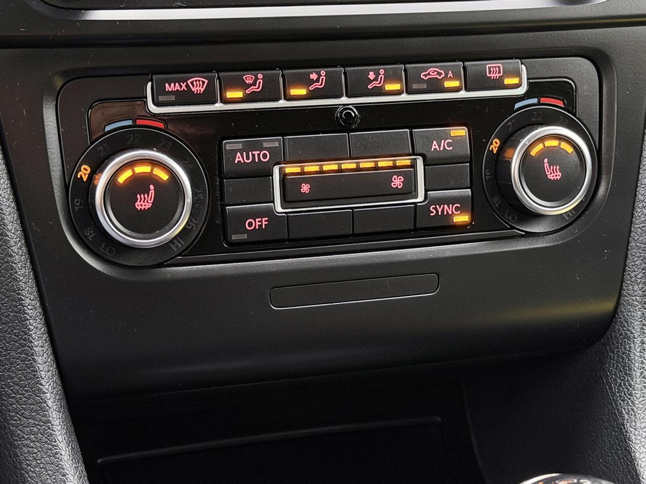 2013 Volkswagen Golf 2.5L WOLFSBURG EDITION MANUAL Photo