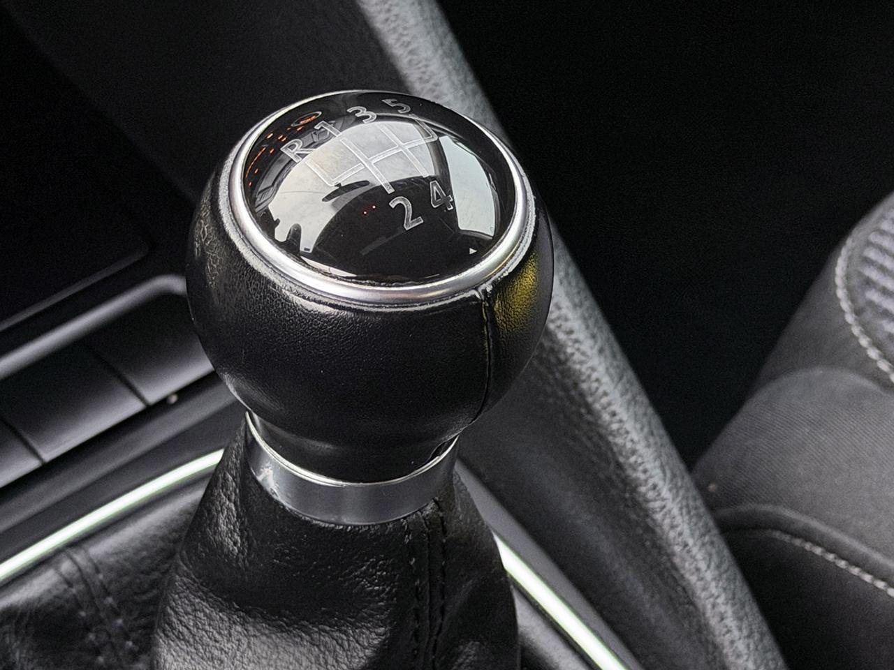 2013 Volkswagen Golf 2.5L WOLFSBURG EDITION MANUAL Photo
