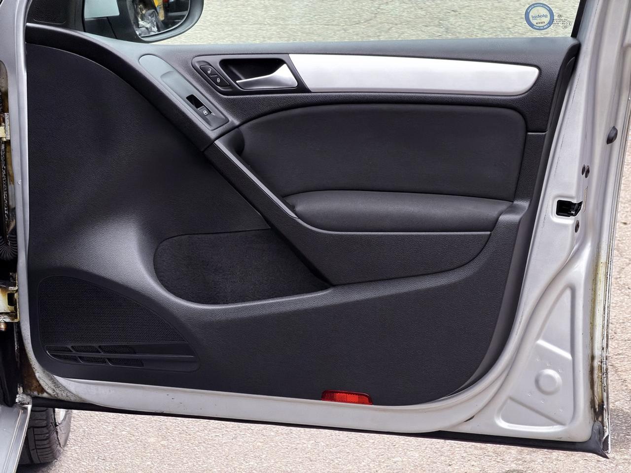 2013 Volkswagen Golf 2.5L WOLFSBURG EDITION MANUAL Photo