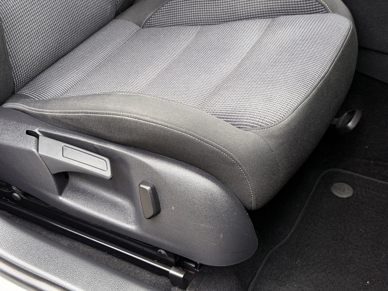 2013 Volkswagen Golf 2.5L WOLFSBURG EDITION MANUAL Photo