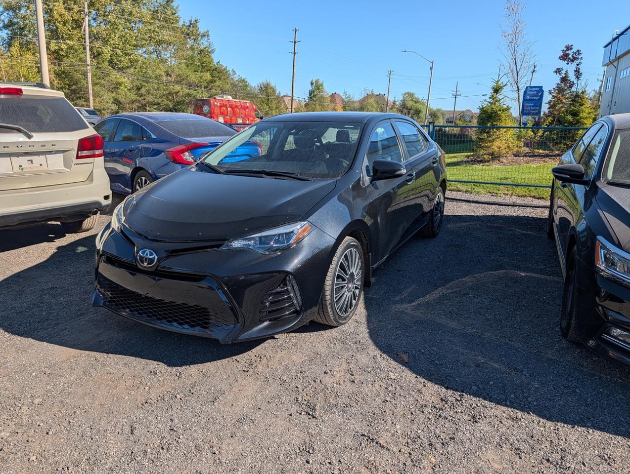 2017 Toyota Corolla LE Photo1