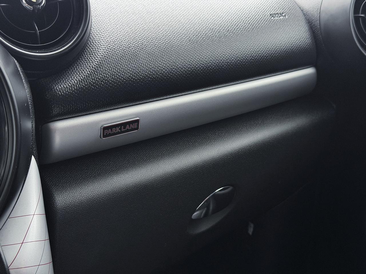 2016 MINI Countryman S ALL4 PARK LANE Edition Photo