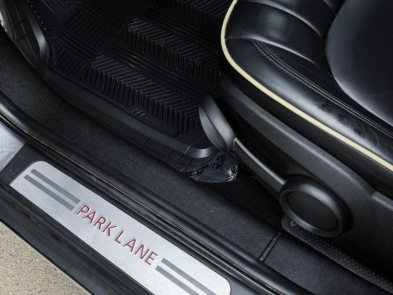 2016 MINI Countryman S ALL4 PARK LANE Edition Photo