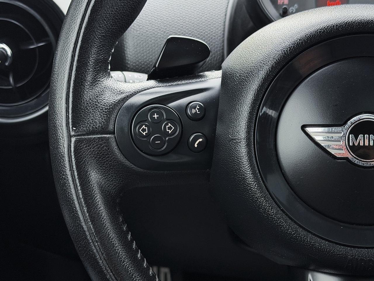 2016 MINI Countryman S ALL4 PARK LANE Edition Photo
