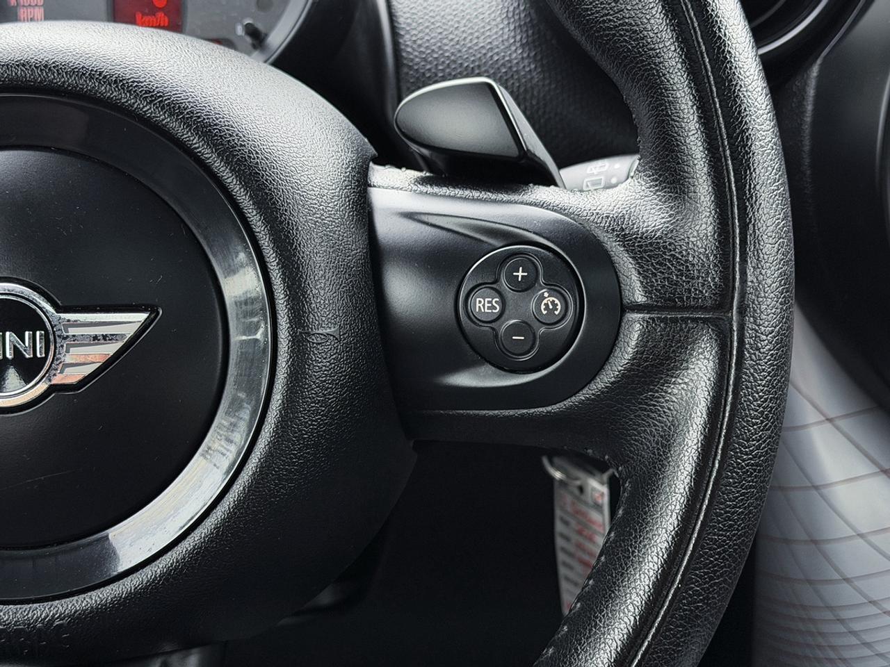 2016 MINI Countryman S ALL4 PARK LANE Edition Photo