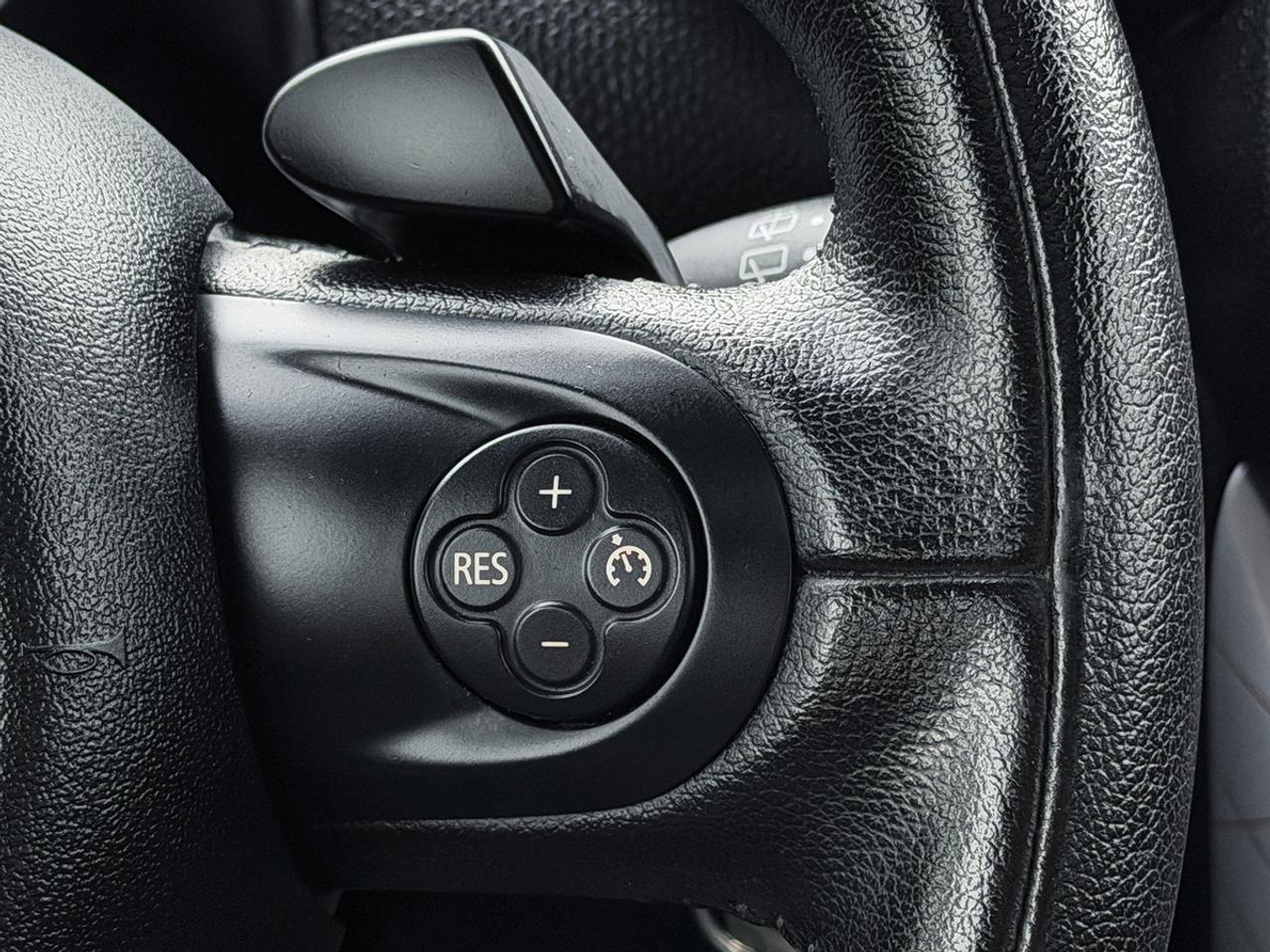 2016 MINI Countryman S ALL4 PARK LANE Edition Photo