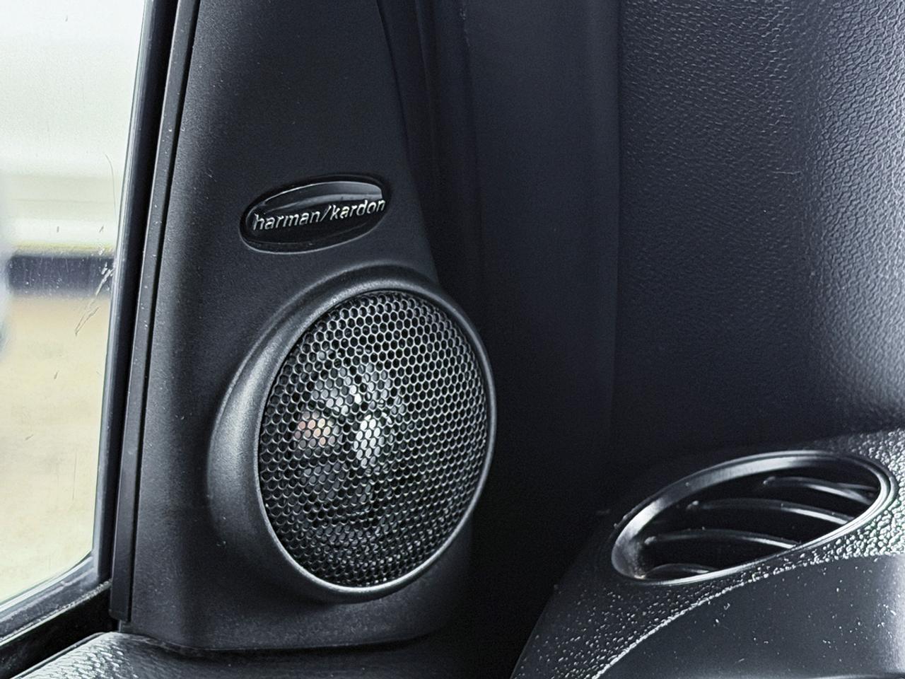 2016 MINI Countryman S ALL4 PARK LANE Edition Photo