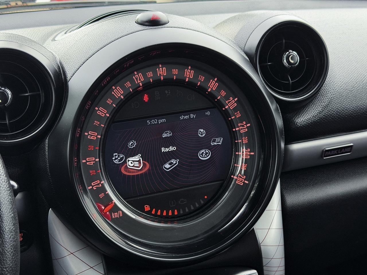 2016 MINI Countryman S ALL4 PARK LANE Edition Photo