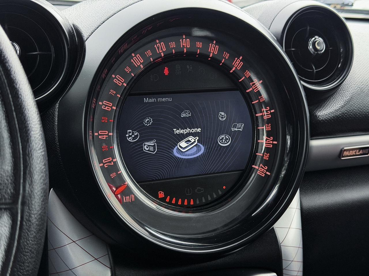 2016 MINI Countryman S ALL4 PARK LANE Edition Photo