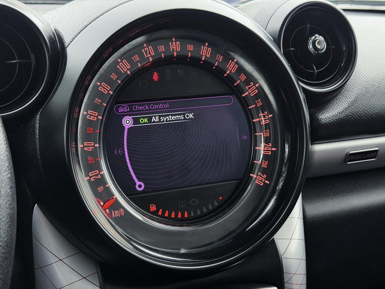 2016 MINI Countryman S ALL4 PARK LANE Edition Photo