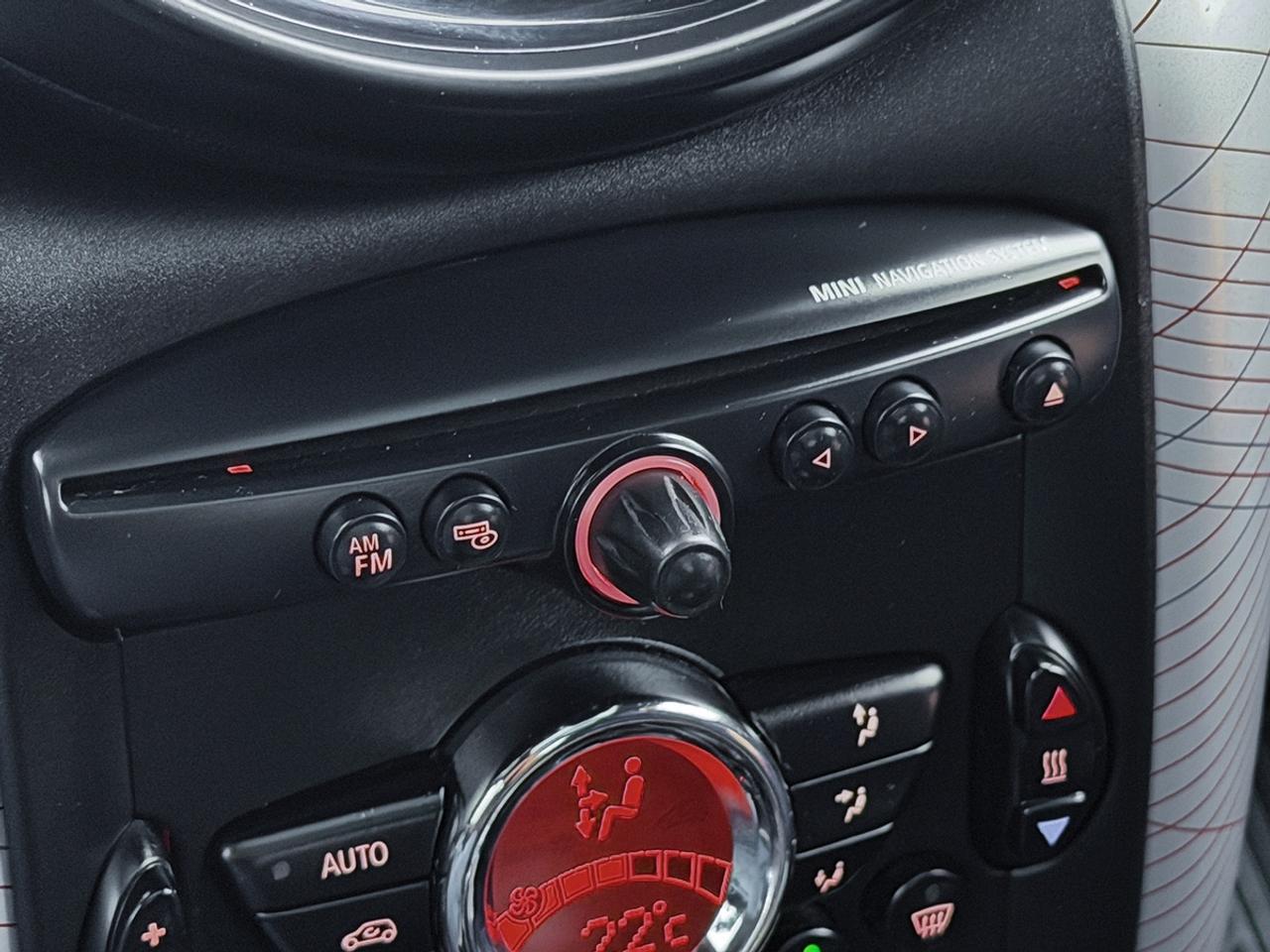2016 MINI Countryman S ALL4 PARK LANE Edition Photo