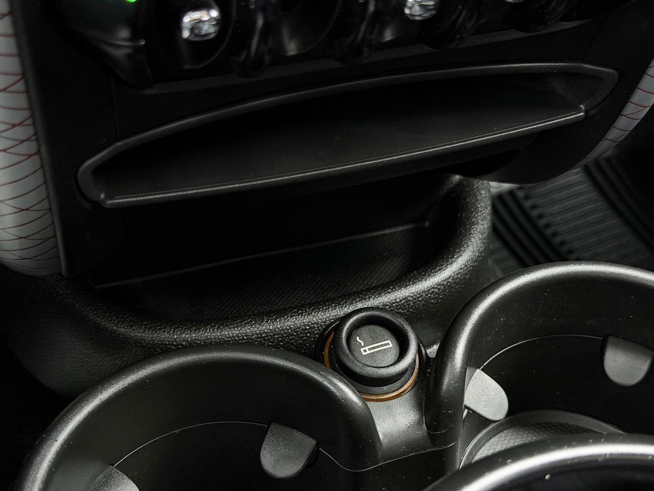 2016 MINI Countryman S ALL4 PARK LANE Edition Photo