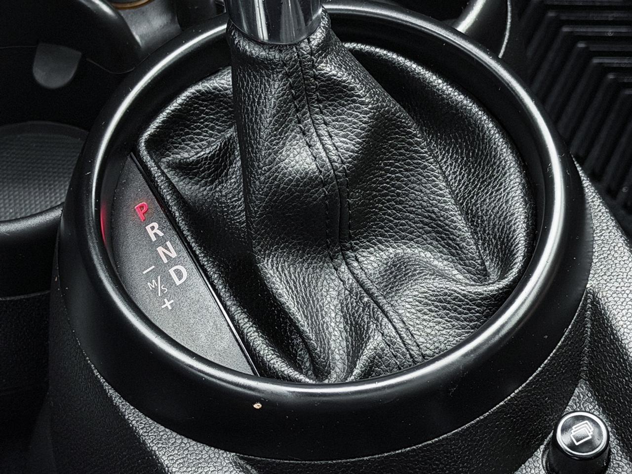 2016 MINI Countryman S ALL4 PARK LANE Edition Photo