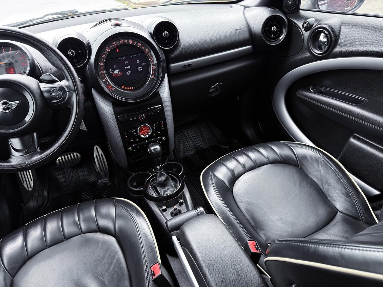 2016 MINI Countryman S ALL4 PARK LANE Edition Photo