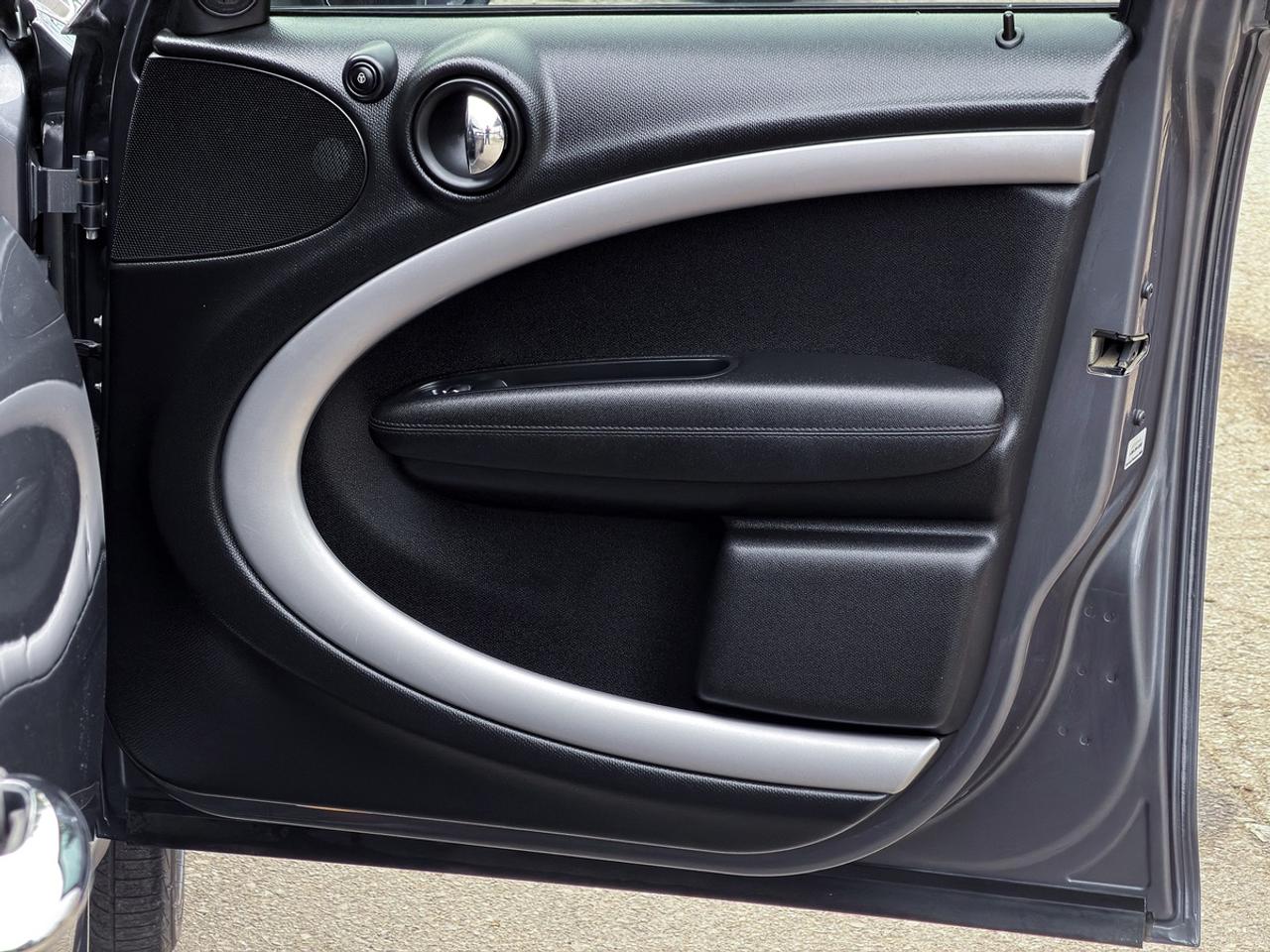 2016 MINI Countryman S ALL4 PARK LANE Edition Photo