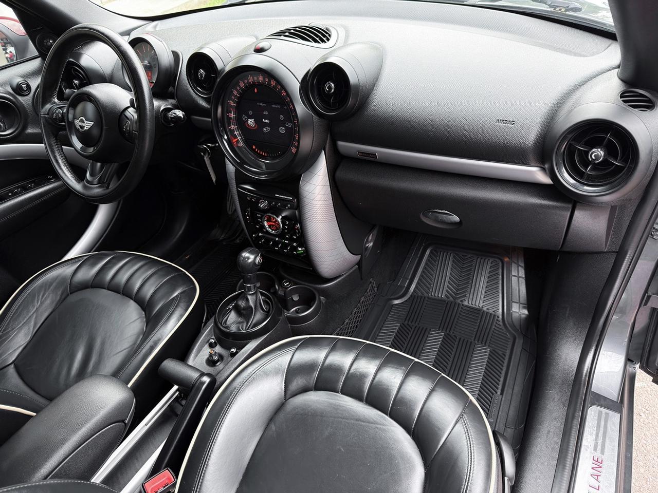 2016 MINI Countryman S ALL4 PARK LANE Edition Photo