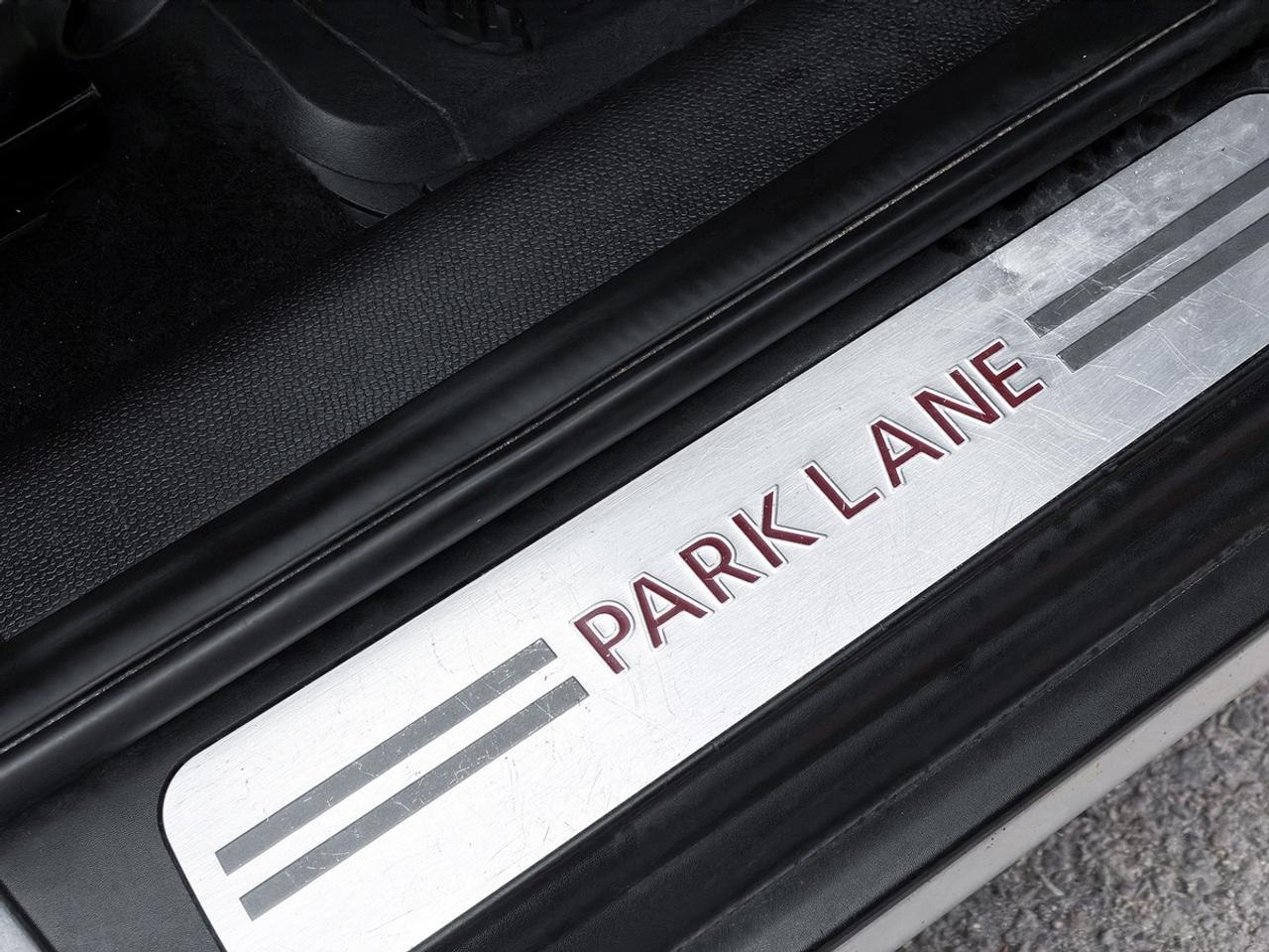 2016 MINI Countryman S ALL4 PARK LANE Edition Photo
