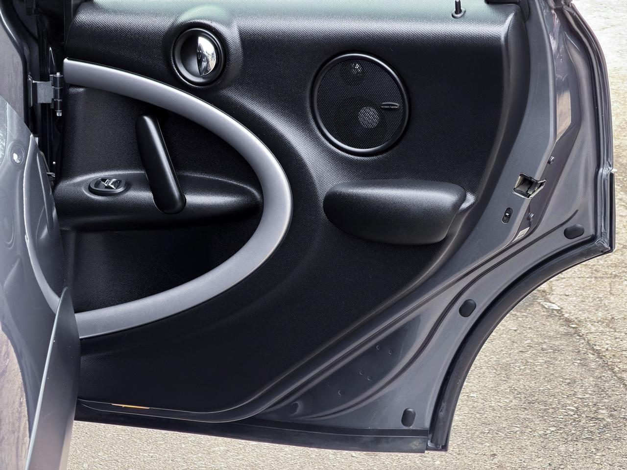 2016 MINI Countryman S ALL4 PARK LANE Edition Photo