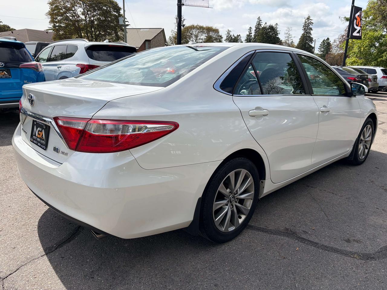 2017 Toyota Camry XLE Leather Navigation Moonroof One Owner Photo