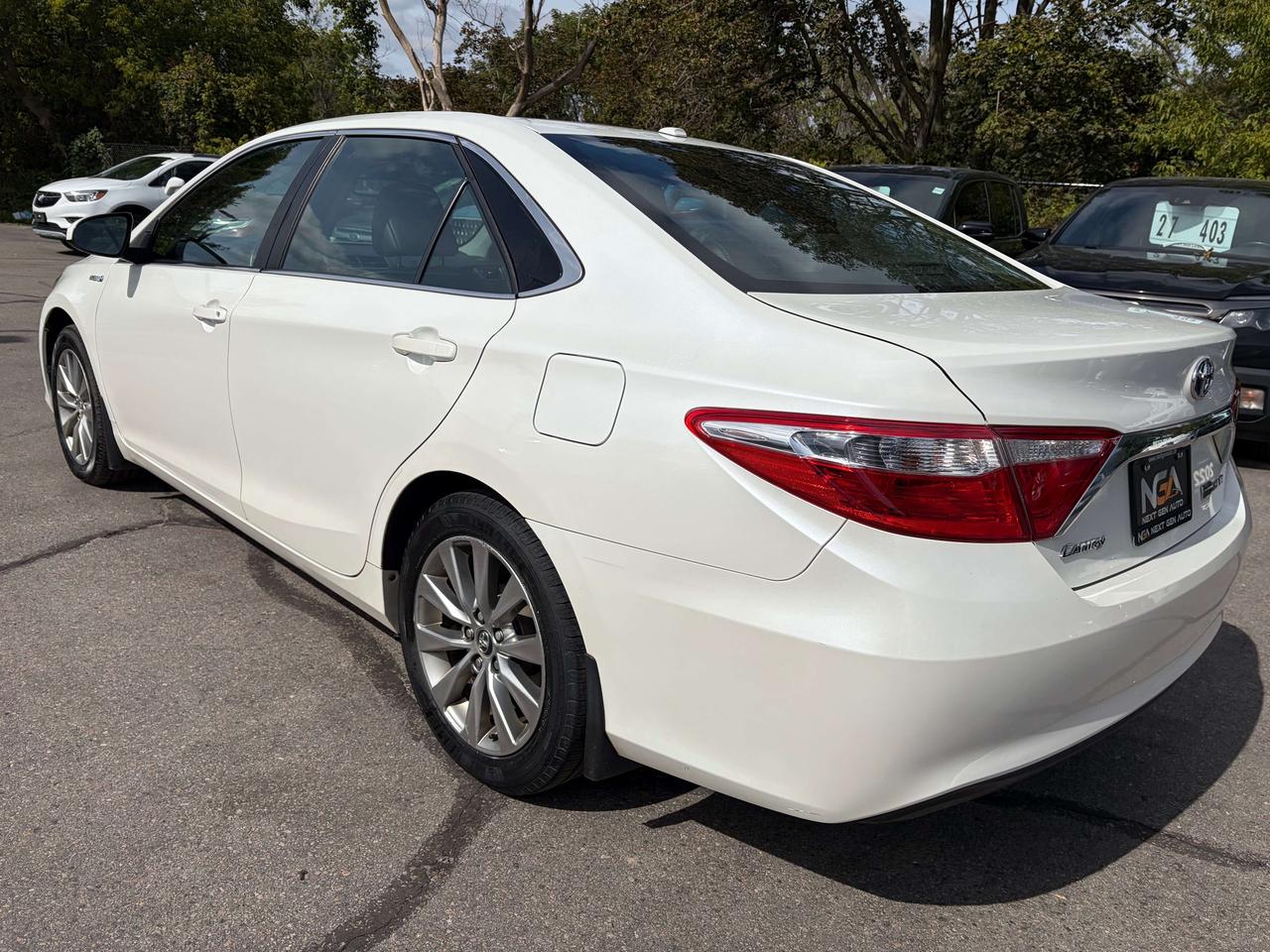 2017 Toyota Camry XLE Leather Navigation Moonroof One Owner Photo