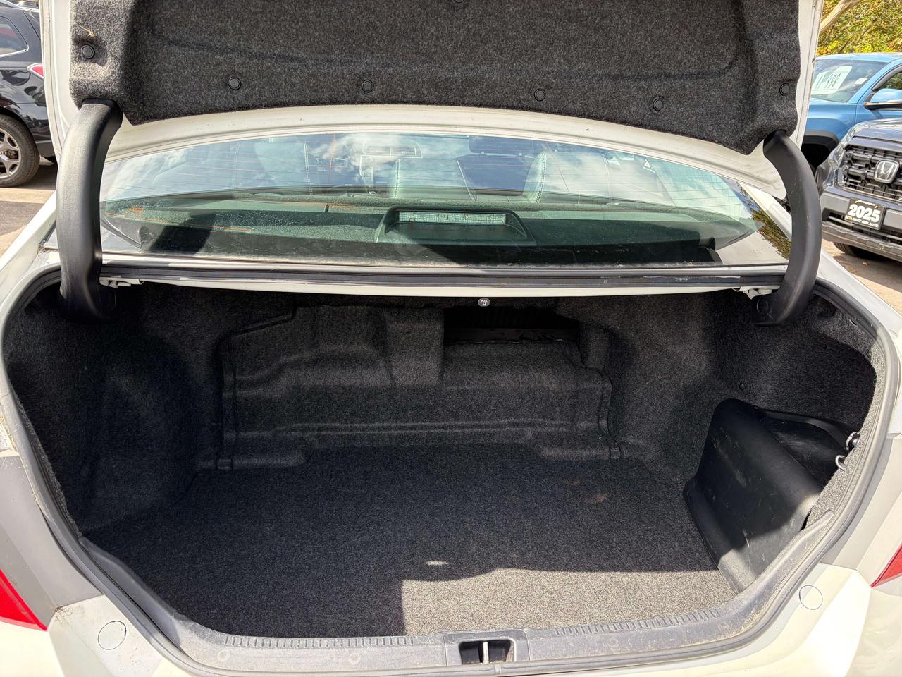2017 Toyota Camry XLE Leather Navigation Moonroof One Owner Photo
