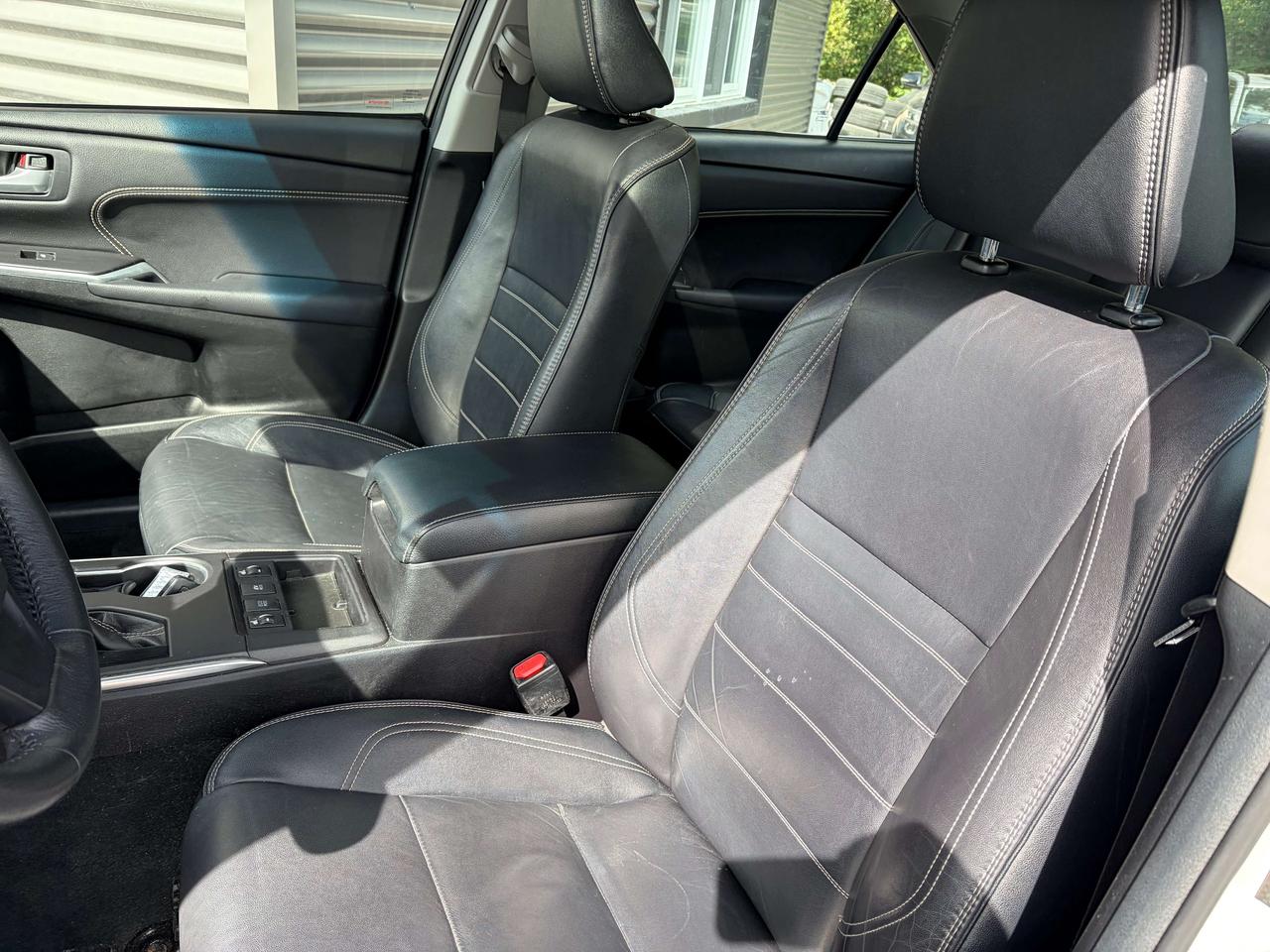 2017 Toyota Camry XLE Leather Navigation Moonroof One Owner Photo