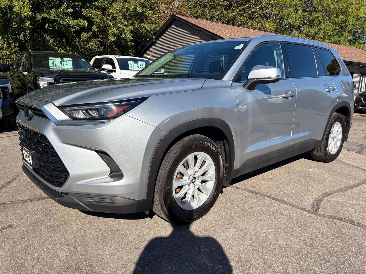 2024 Toyota Grand Highlander XLE AWD One Owner Clean CARFAX SofTex Leather Photo1
