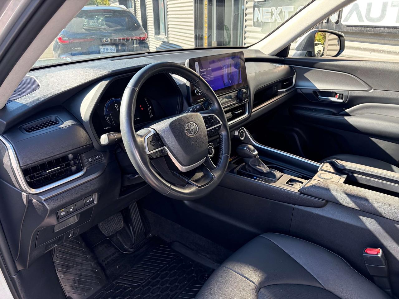 2024 Toyota Grand Highlander XLE AWD One Owner Clean CARFAX SofTex Leather Photo