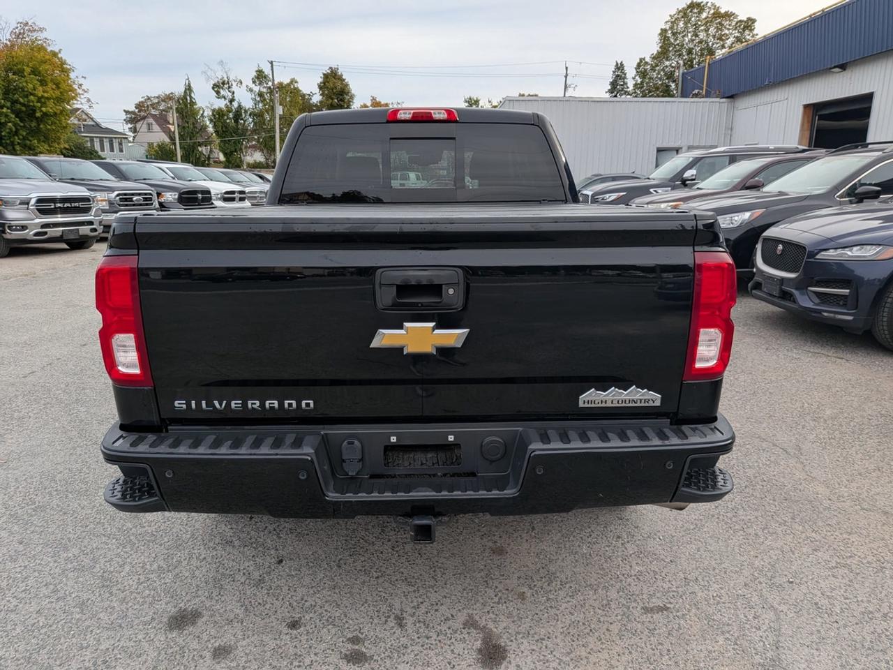 2017 Chevrolet Silverado 1500 High Country Photo