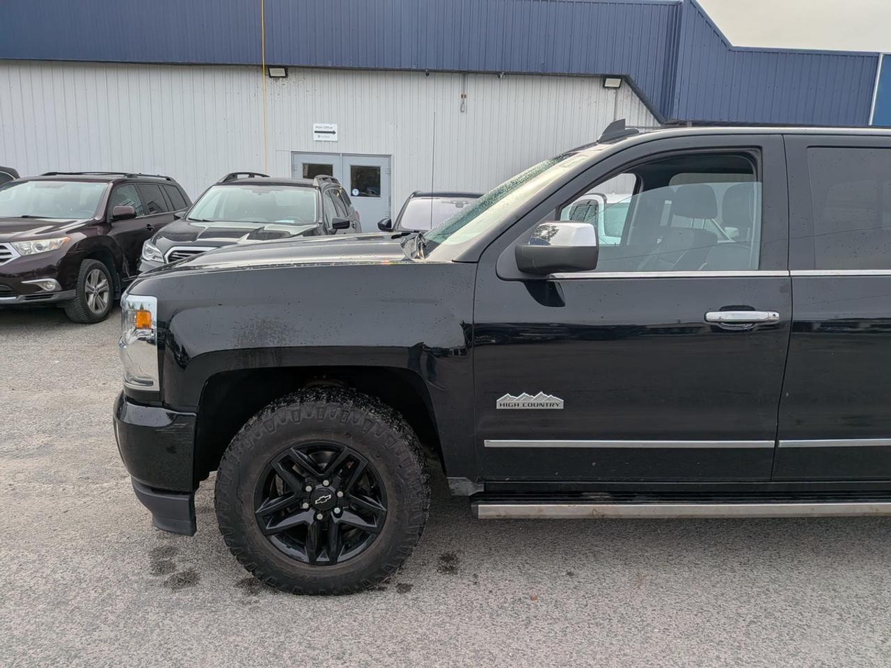 2017 Chevrolet Silverado 1500 High Country Photo