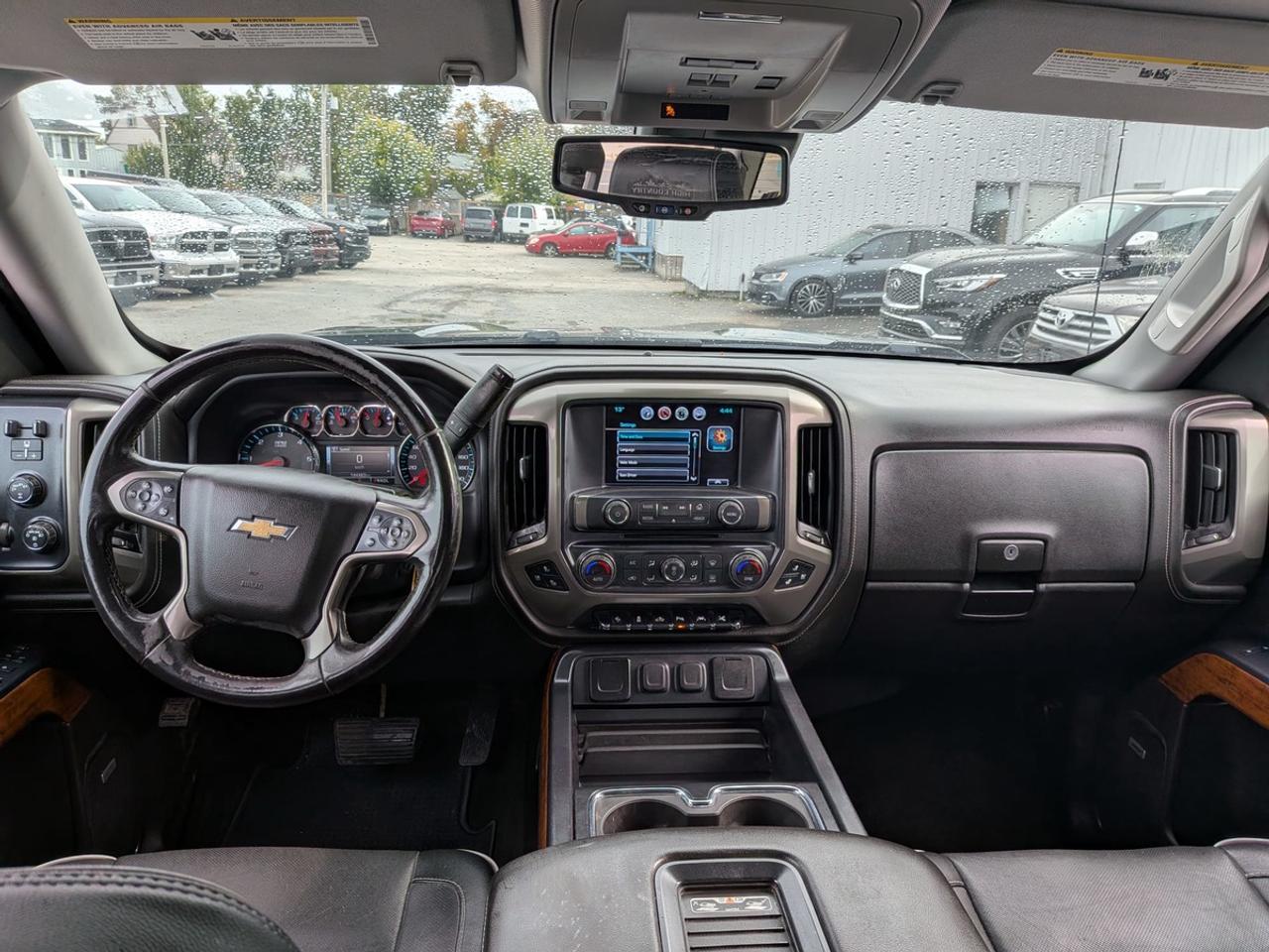 2017 Chevrolet Silverado 1500 High Country Photo