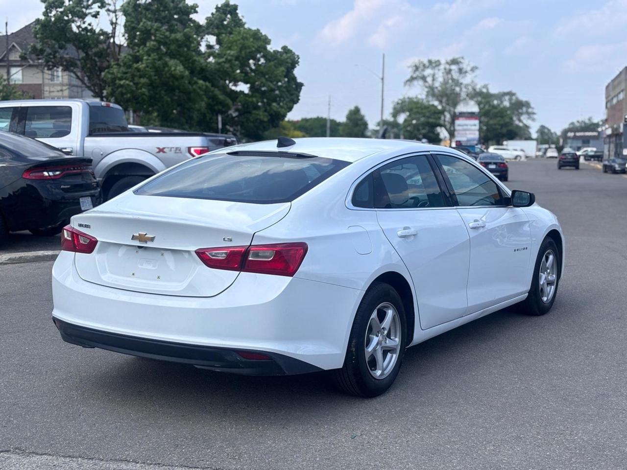 2016 Chevrolet Malibu LS Photo
