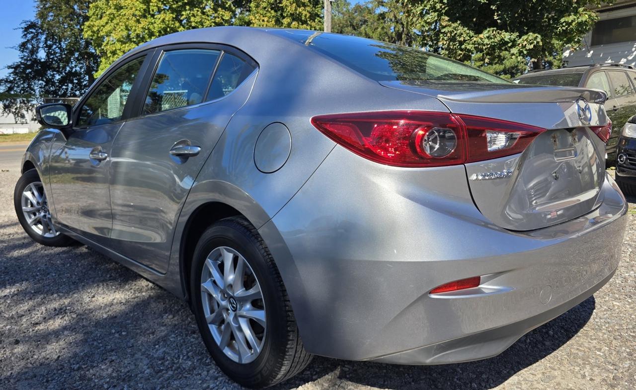 2015 Mazda MAZDA3 GS Photo3