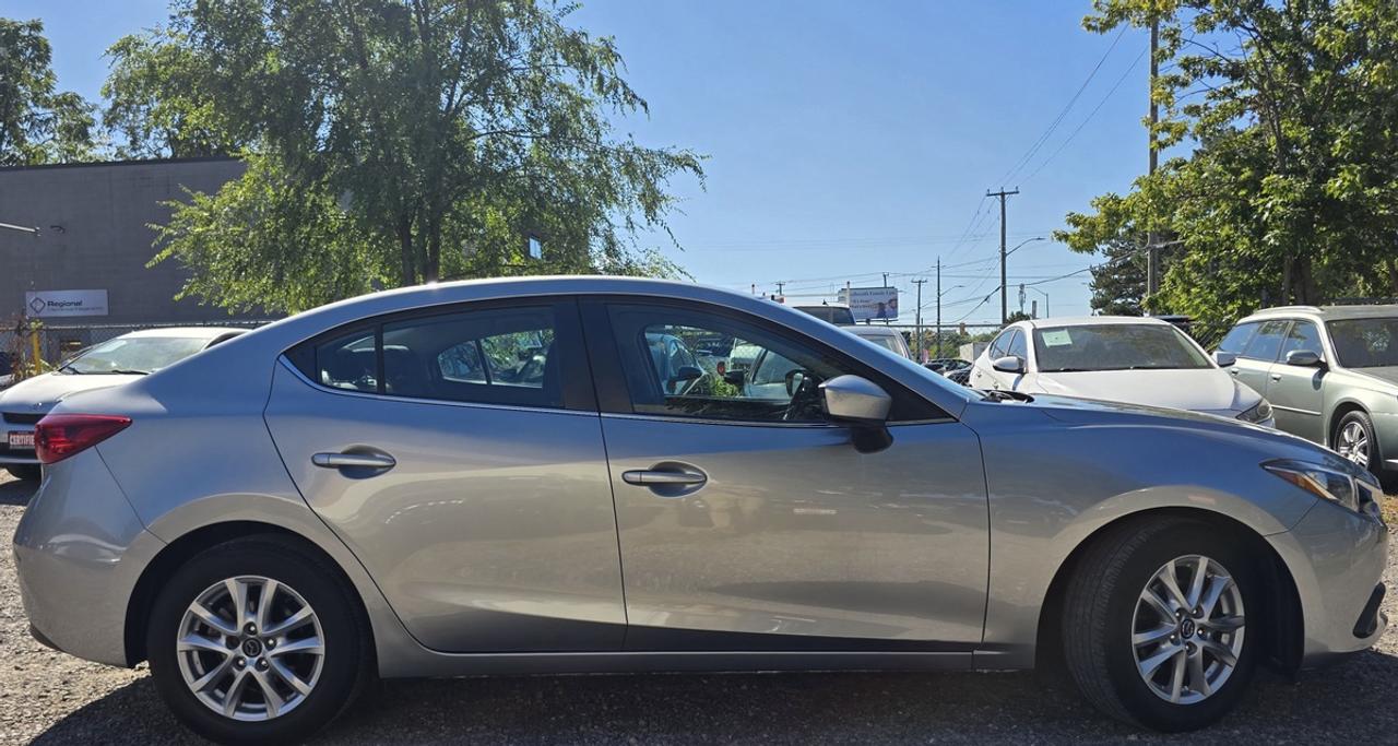 2015 Mazda MAZDA3 GS Photo