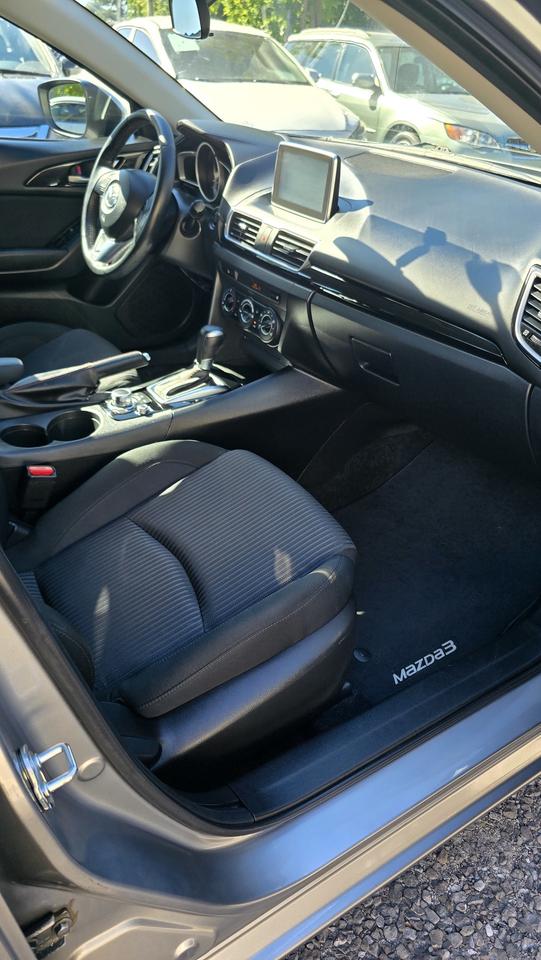 2015 Mazda MAZDA3 GS Photo
