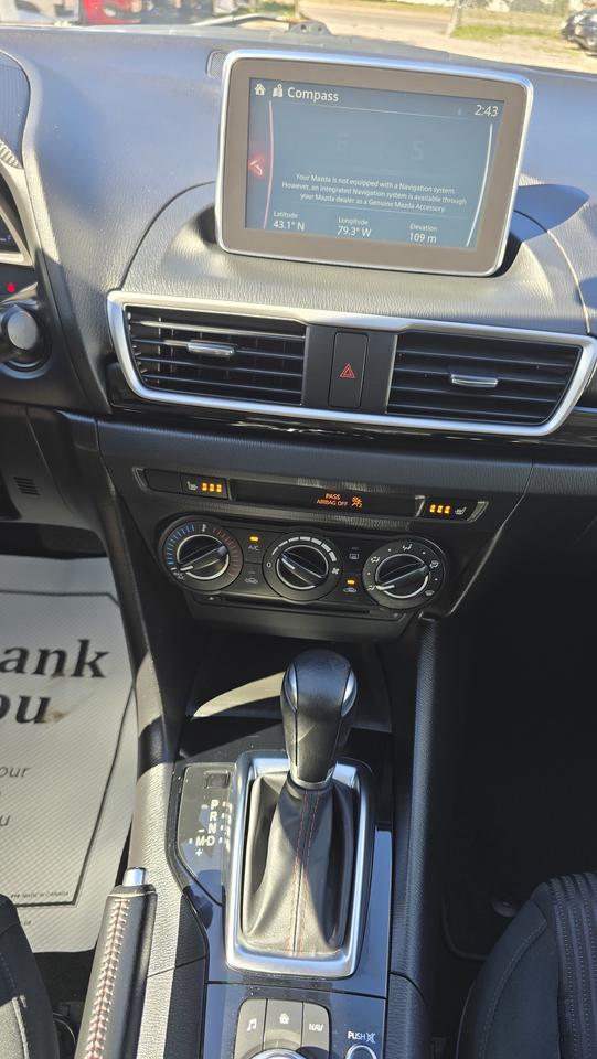 2015 Mazda MAZDA3 GS Photo