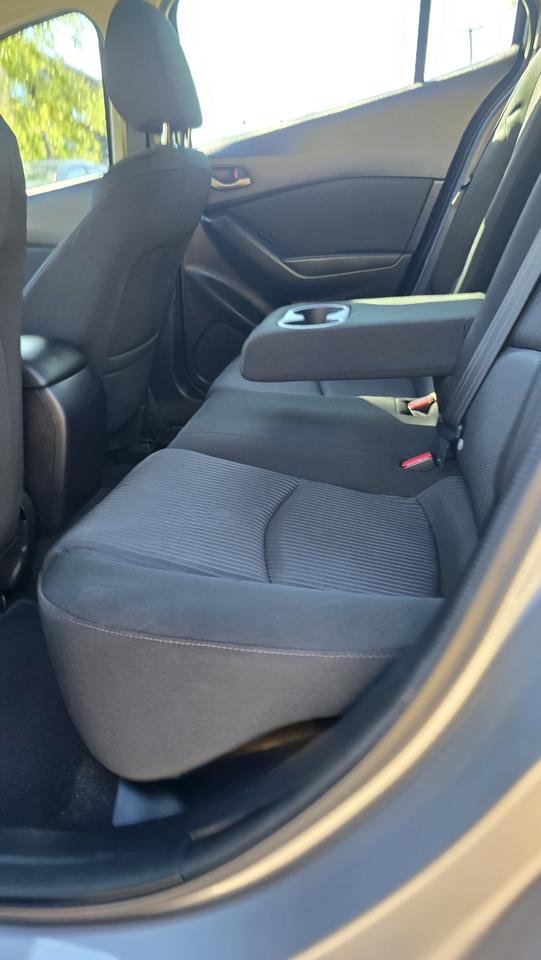 2015 Mazda MAZDA3 GS Photo