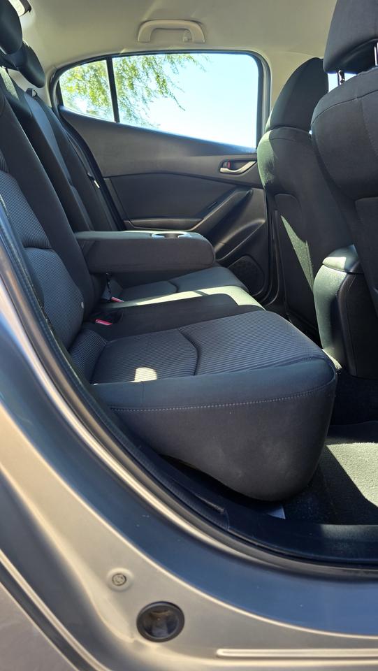 2015 Mazda MAZDA3 GS Photo